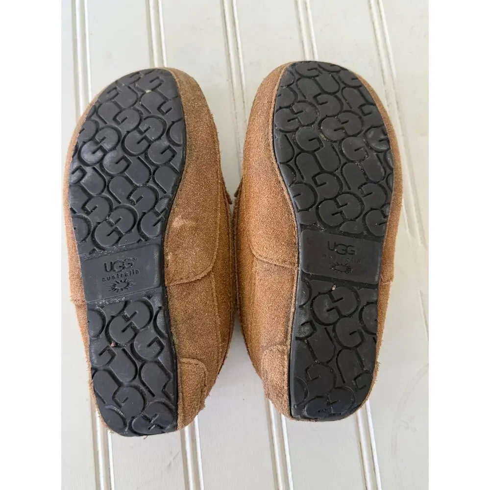 UGG Kids' Ascot Slipper brown shearling slippers size 13 little kids
